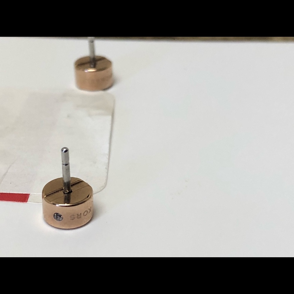 Michael Kors logo rose gold stud earrings! - Picture 3 of 4